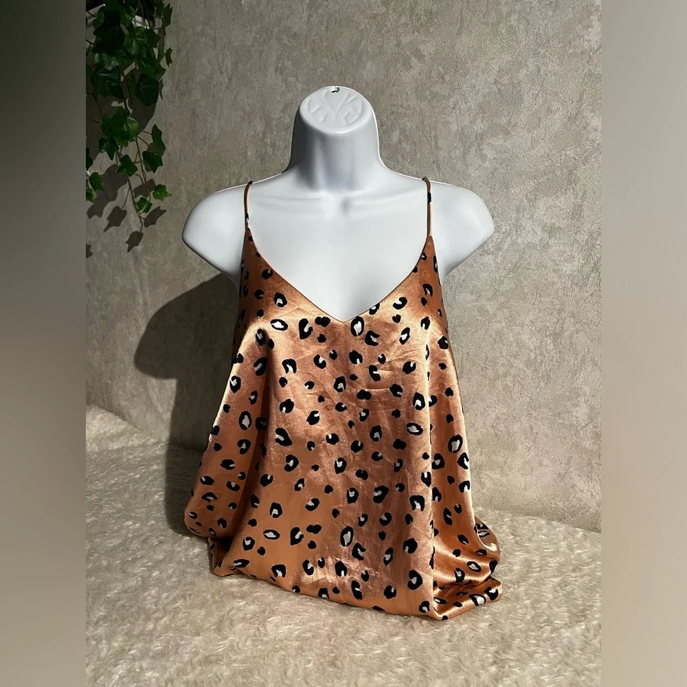 Pink gold Animal print blouse 💛 - Picture 3 of 15